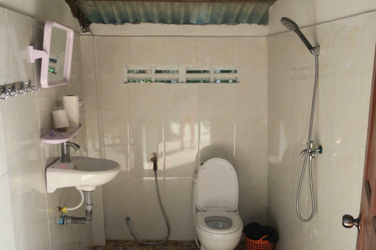 코코넛비치 방갈로 Derm Tkov Village 객실 사진